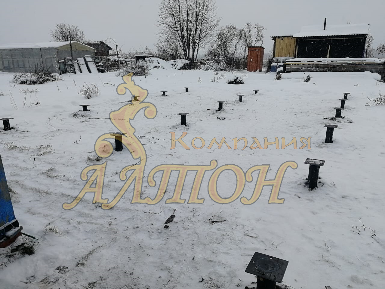 Свайный фундамент на болоте.