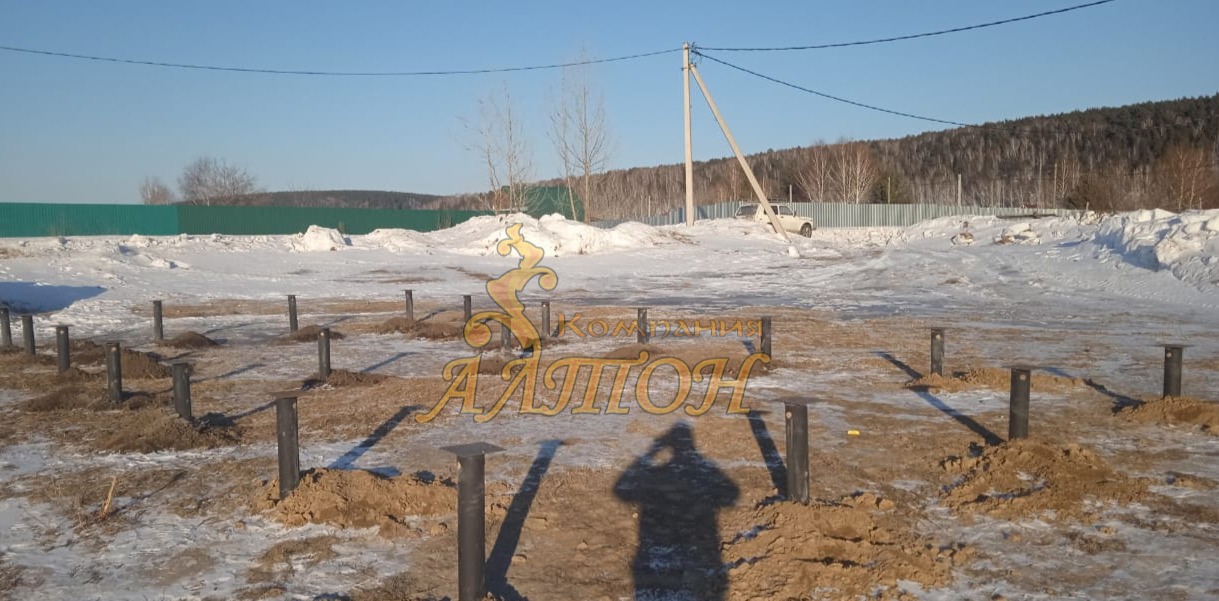 Фундамент для дома из газобетона на винтовых сваях.