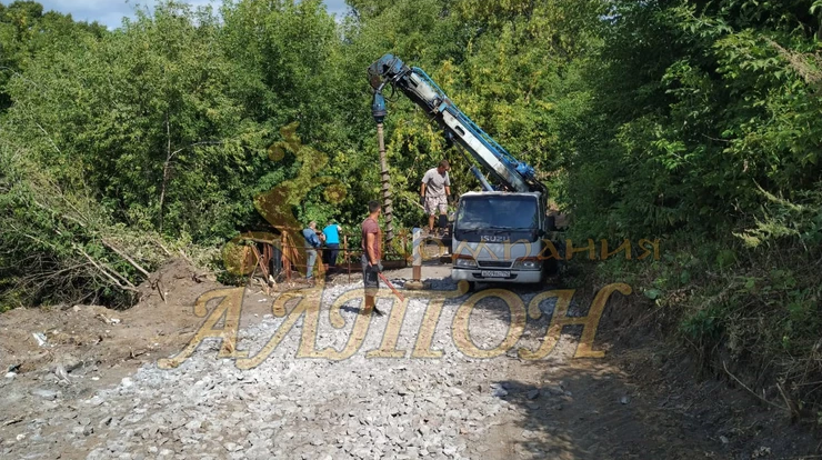 Изготовление  и Монтаж Винтовых свай для Усиления моста.     г.Кемерово, ул. Джамбула  