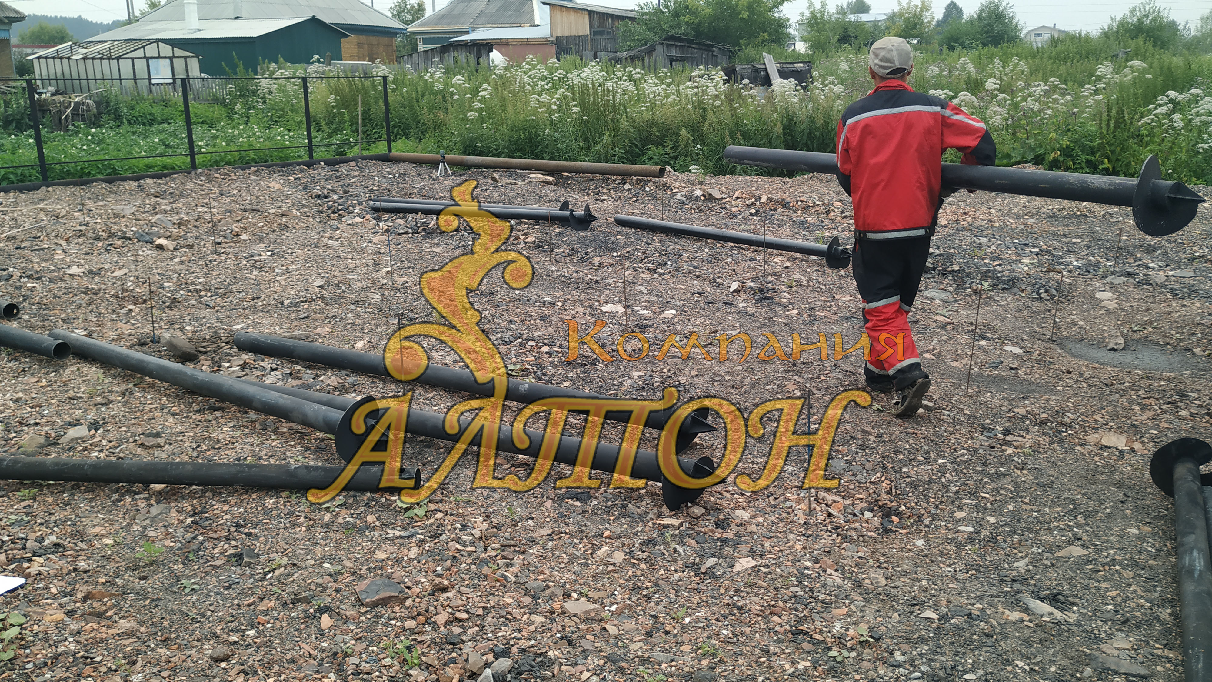 Гараж на свайно-винтовом основании.